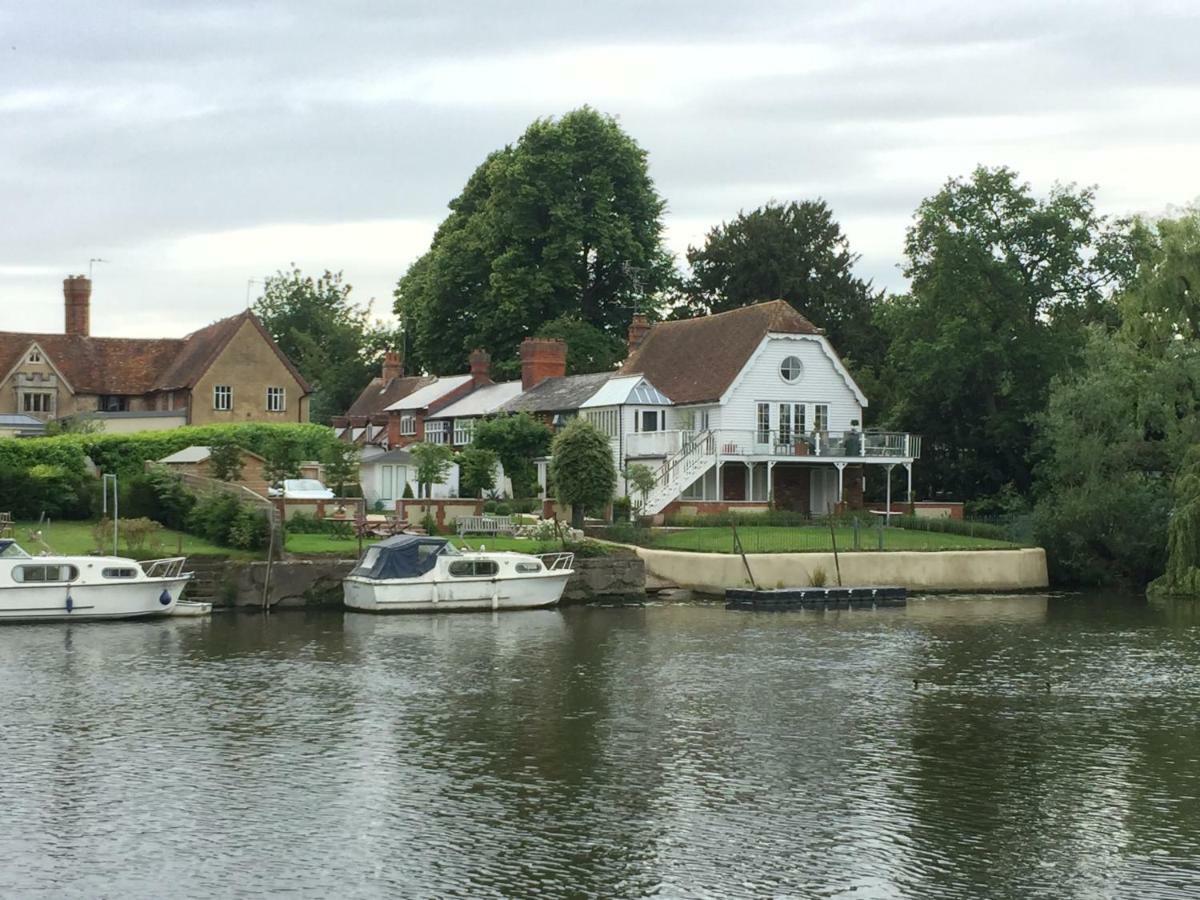 Thames Edge Guest house